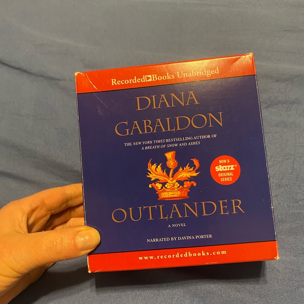Outlander (Book 1) - Complete Audiobook on CD - Picture 1 of 2